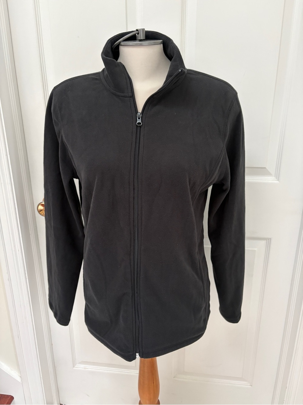 Classic Black Full-Zip Fleece Jacket - Women